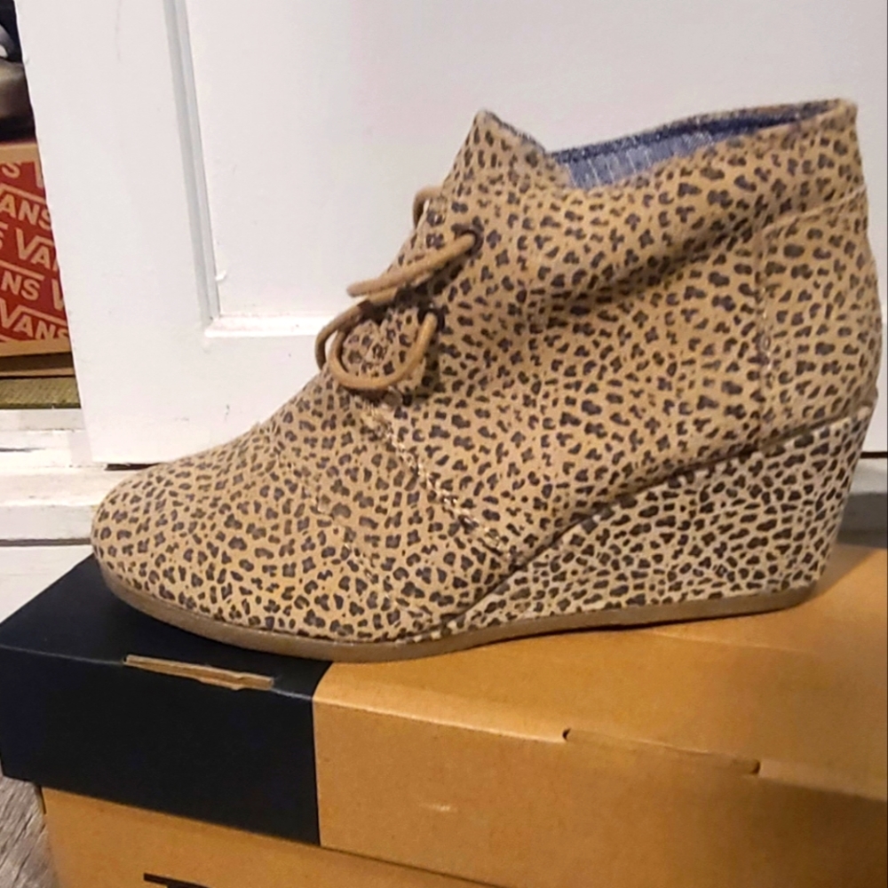 Chettah Booties wedges
